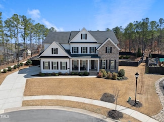 113 Amberwing Ct, Holly Springs, NC 27540