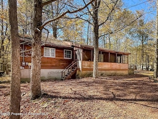 3502 Chestnut Hill Dr, Lake Ariel, PA 18436