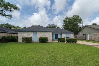 523 White Wing Ct, Dickinson, TX 77539