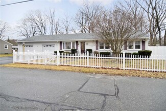 968 Lower River Rd, Lincoln, RI 02865