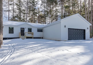 8564 Oak Park Cir, Minocqua, WI 54548