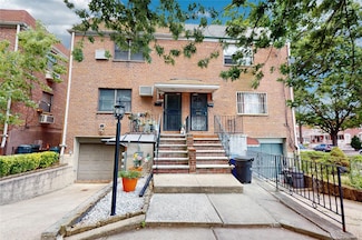 6063 84th St, Middle Village, NY 11379