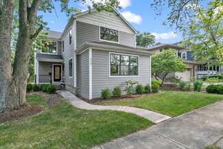 220 Spring Ave, Naperville, IL 60540