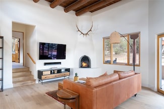 839 Camino Francisca, Santa Fe, NM 87506