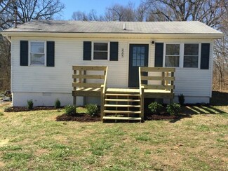 3205 Slaughters Lake Rd, Hanson, KY 42413