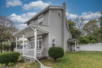 381 Center St, Phillipsburg, NJ 08865