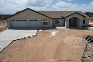 12373 Mission St, Hesperia, CA 92344