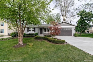 17372 Louise St, Livonia, MI 48152