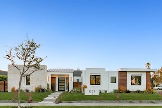 1227 Sussex Ln, Newport Beach, CA 92660