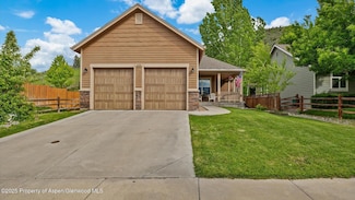 150 Castle Ct, New Castle, CO 81647