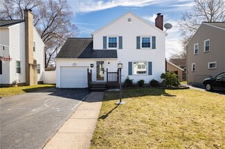261 Scholfield Rd, Rochester, NY 14617