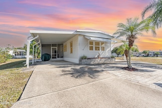 1066 Moonlight Ct NE, Palm Bay, FL 32907