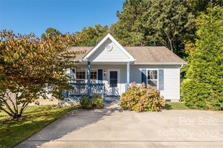 77 W Newberry Dr, Fletcher, NC 28732