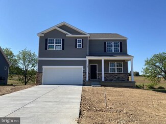 725 Weeks Ct, Berryville, VA 22611