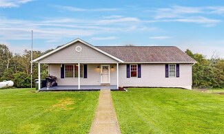 72215 Barylak Rd, Flushing, OH 43977