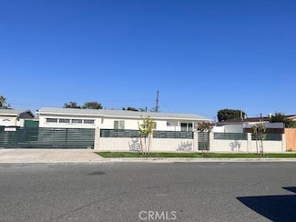 14572 Purdy St, Midway City, CA 92655