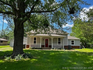 1211 N Jay St, Claremore, OK 74017