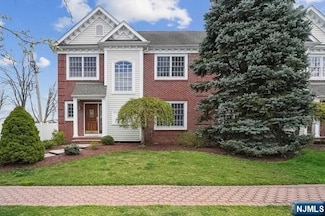 214 Everett Ave, Wyckoff, NJ 07481