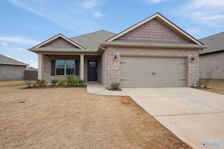 14542 Willow Rose Ln, Athens, AL 35613