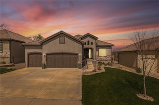 2102 NW Ashurst Dr, Lee's Summit, MO 64081