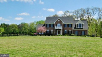11129 Victor Dr, Marshall, VA 20115