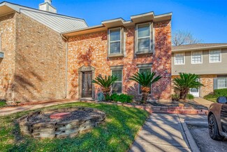 7904 Kendalia Dr, Houston, TX 77036