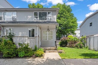 126 Lorraine Loop, Staten Island, NY 10309