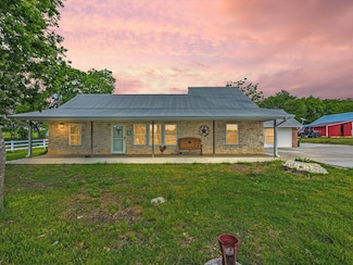 109 Pioneer Ct, Waxahachie, TX 75167