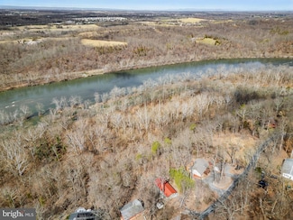 303 Long Leaf Ln, Harpers Ferry, WV 25425