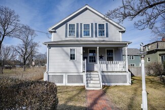 61 Lake St, Winchester, MA 01890