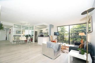 17021 N Bay Rd Unit 207, Sunny Isles Beach, FL 33160