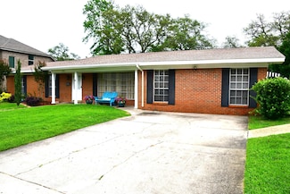 298 Briarwood Cir NW, Fort Walton Beach, FL 32548