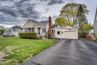 132 Rogers Rd, Kittery, ME 03904