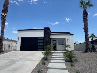 981 Holly St, Bullhead City, AZ 86442