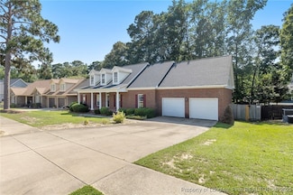 8017 Trout Creek Rd, Fayetteville, NC 28304