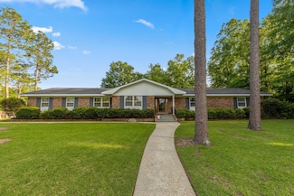 300 Beverly Ln, Hattiesburg, MS 39402