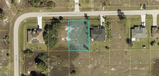 464 Paddock St, Lehigh Acres, FL 33974