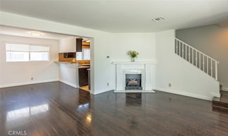18550 Hatteras St Unit 7, Tarzana, CA 91356
