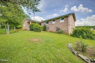 212 Littrell Private Dr, Bluff City, TN 37618