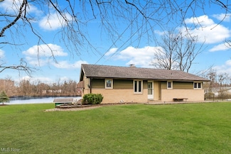7012 Hopkins Rd, Mentor, OH 44060