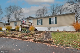 6 Dogwood Ln, Quakertown, PA 18951