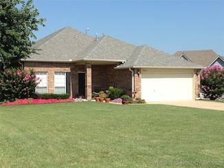 9802 N 99th Ct E, Owasso, OK 74055