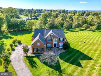 17269 Twinoaks Place, Hamilton, VA 20158
