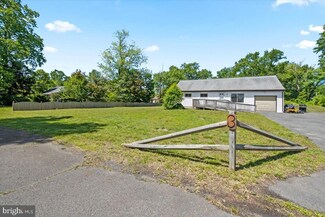 3 High Ridge Rd, Pemberton, NJ 08068