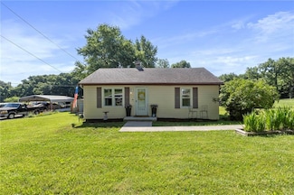 5525 NE Meadowbrook Rd, Kansas City, MO 64119