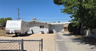 16366 Walnut St, Hesperia, CA 92345