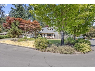 6120 SW Cross Creek Dr, Beaverton, OR 97007