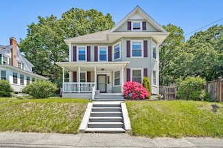 250 Wentworth Ave, Lowell, MA 01852