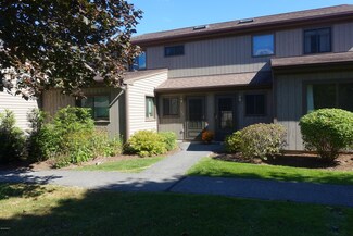 420 N Hemlock Ln, Williamstown, MA 01267