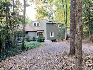 4200 Northwich Rd, Midlothian, VA 23112
